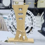 Creative Manual Rotating Calendar (3)